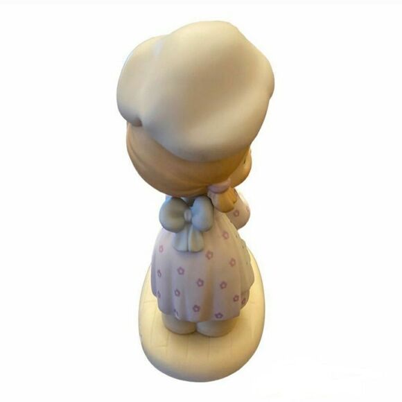 Vintage 1999 Precious Moments "We Knead You Grandma" Porcelain Figurine #679844 - Picture 2 of 6